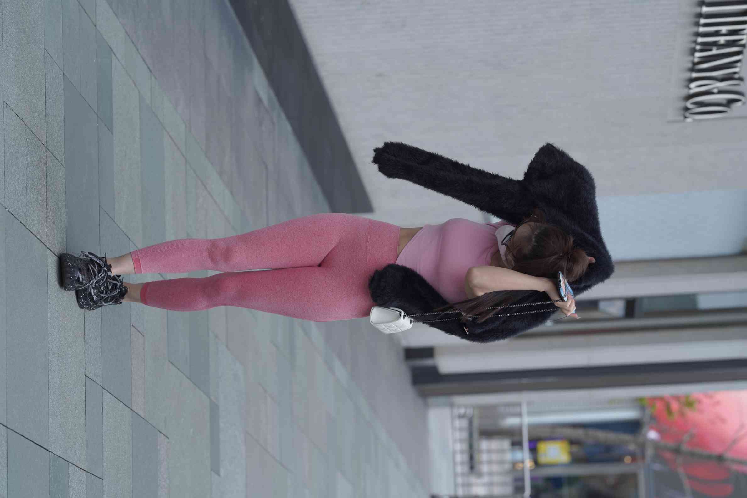 图片[2]-粉红色瑜伽裤的眼镜妹妹【93P】04019-q图库摄影套图图片大全