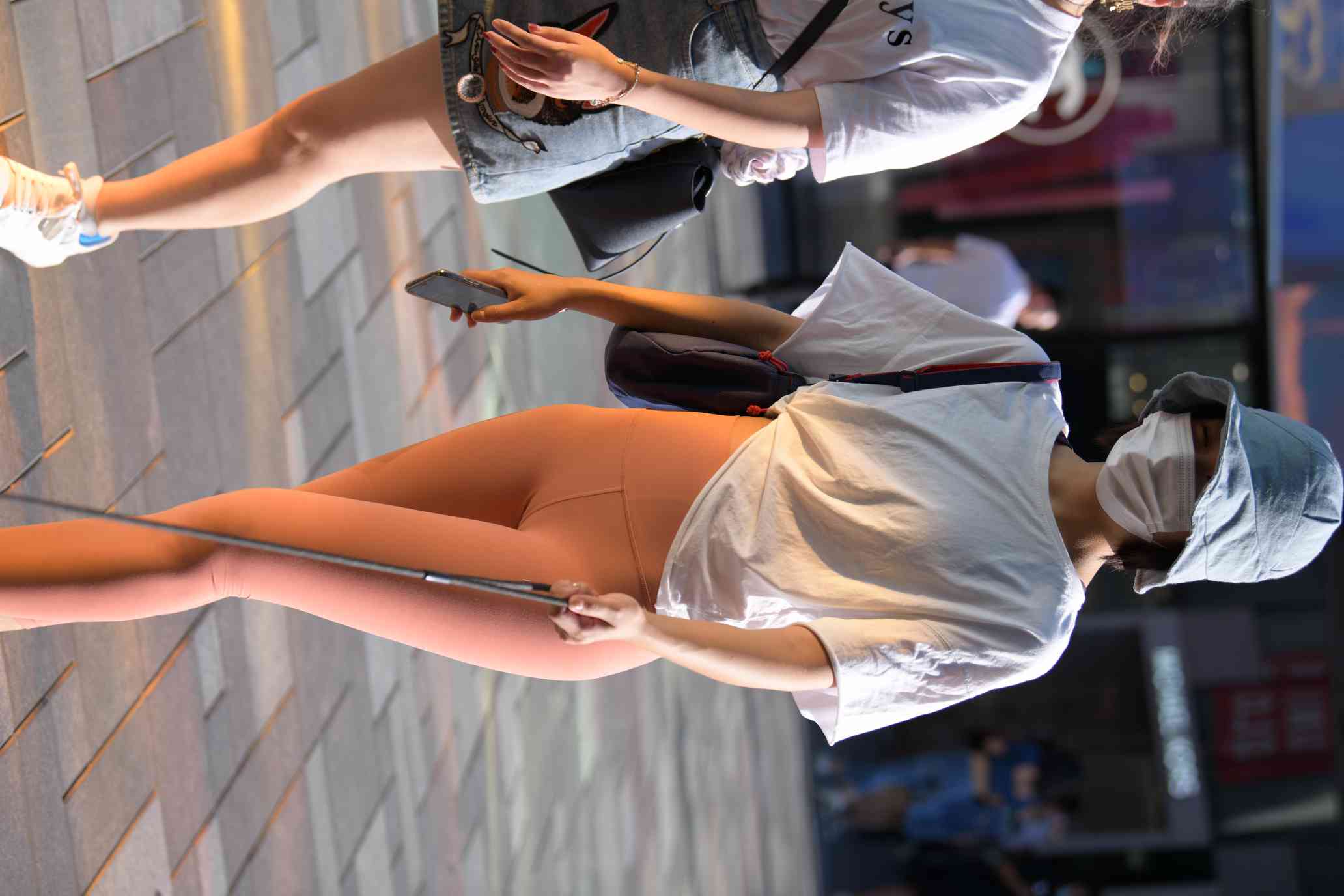 图片[2]-【免费】遛狗的瑜伽裤女人【60P】04031-q图库摄影套图图片大全