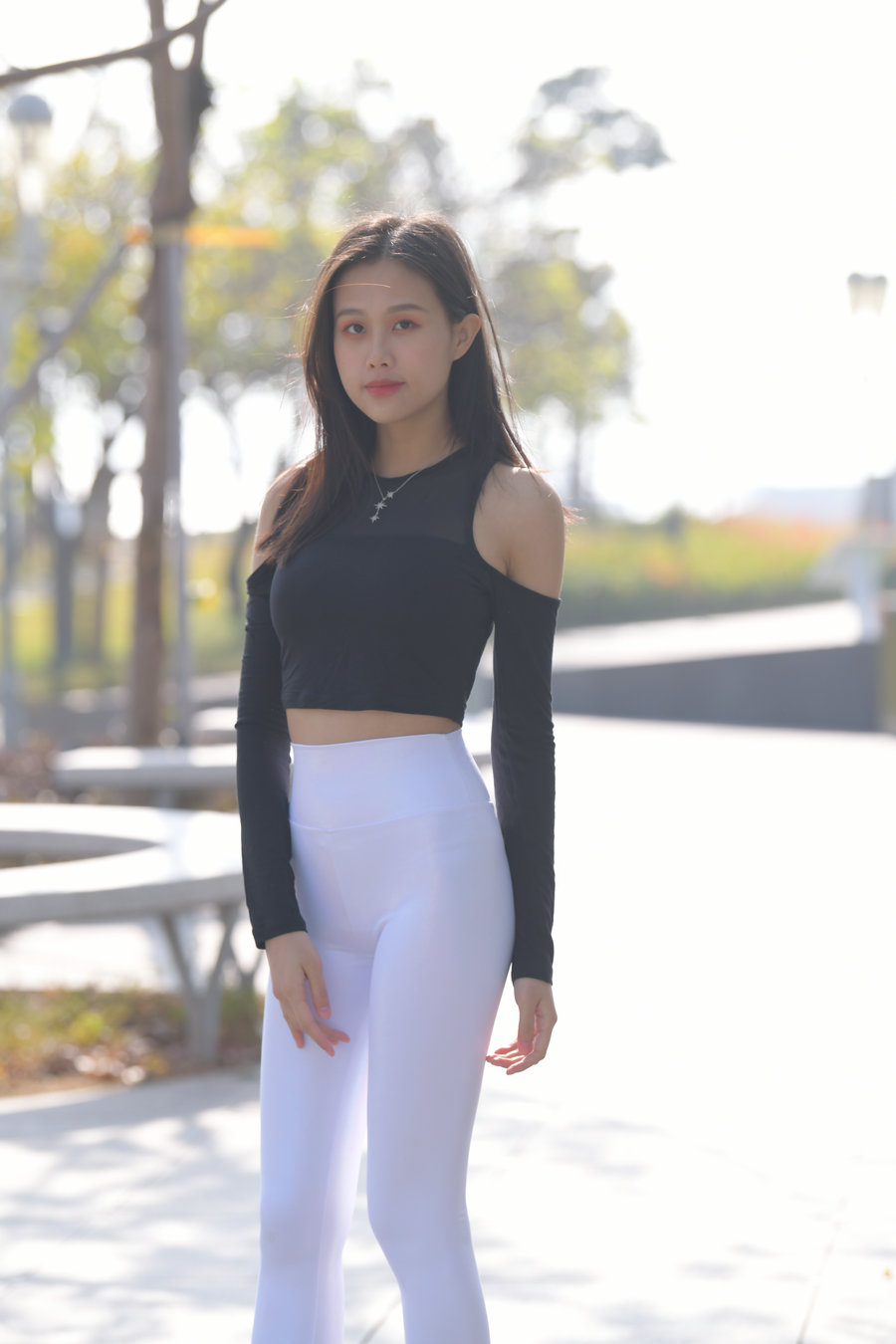 图片[1]-穿紧身白裤的端庄女孩 J1436 674P1V-22.2GB-q图库摄影套图图片大全