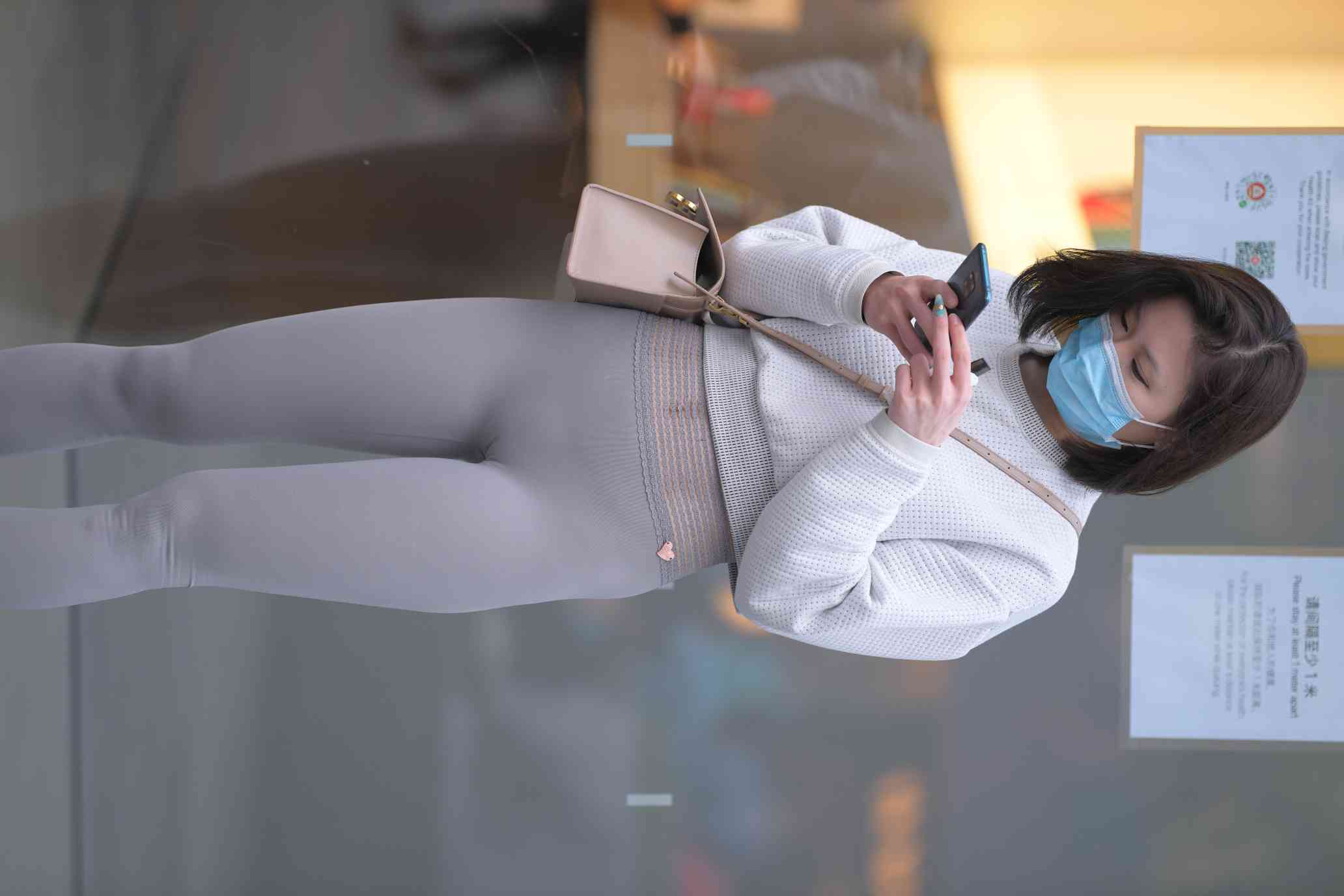 图片[2]-身材很好的短发瑜伽裤姑娘【157P】04015-q图库摄影套图图片大全