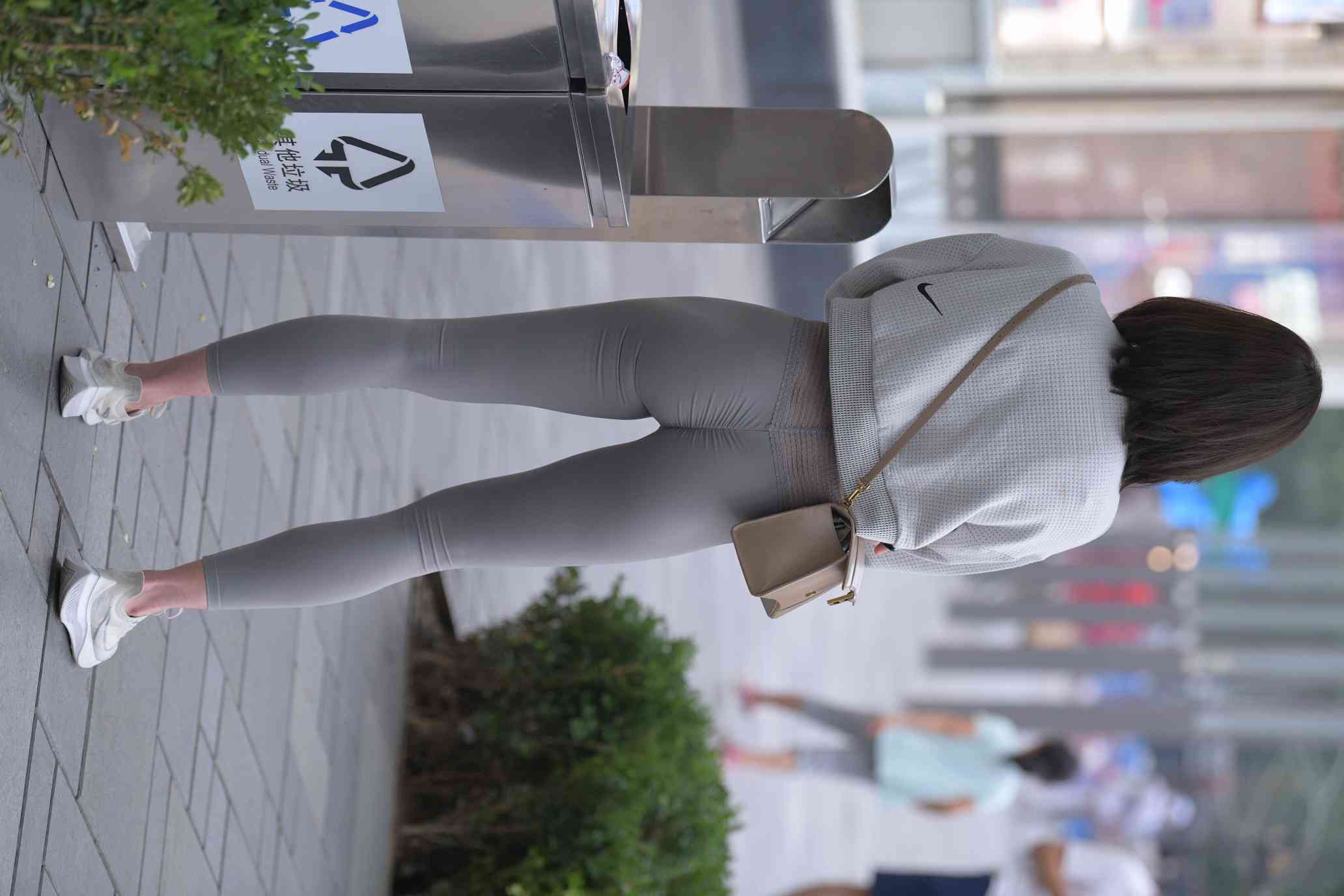 图片[4]-身材很好的短发瑜伽裤姑娘【157P】04015-q图库摄影套图图片大全