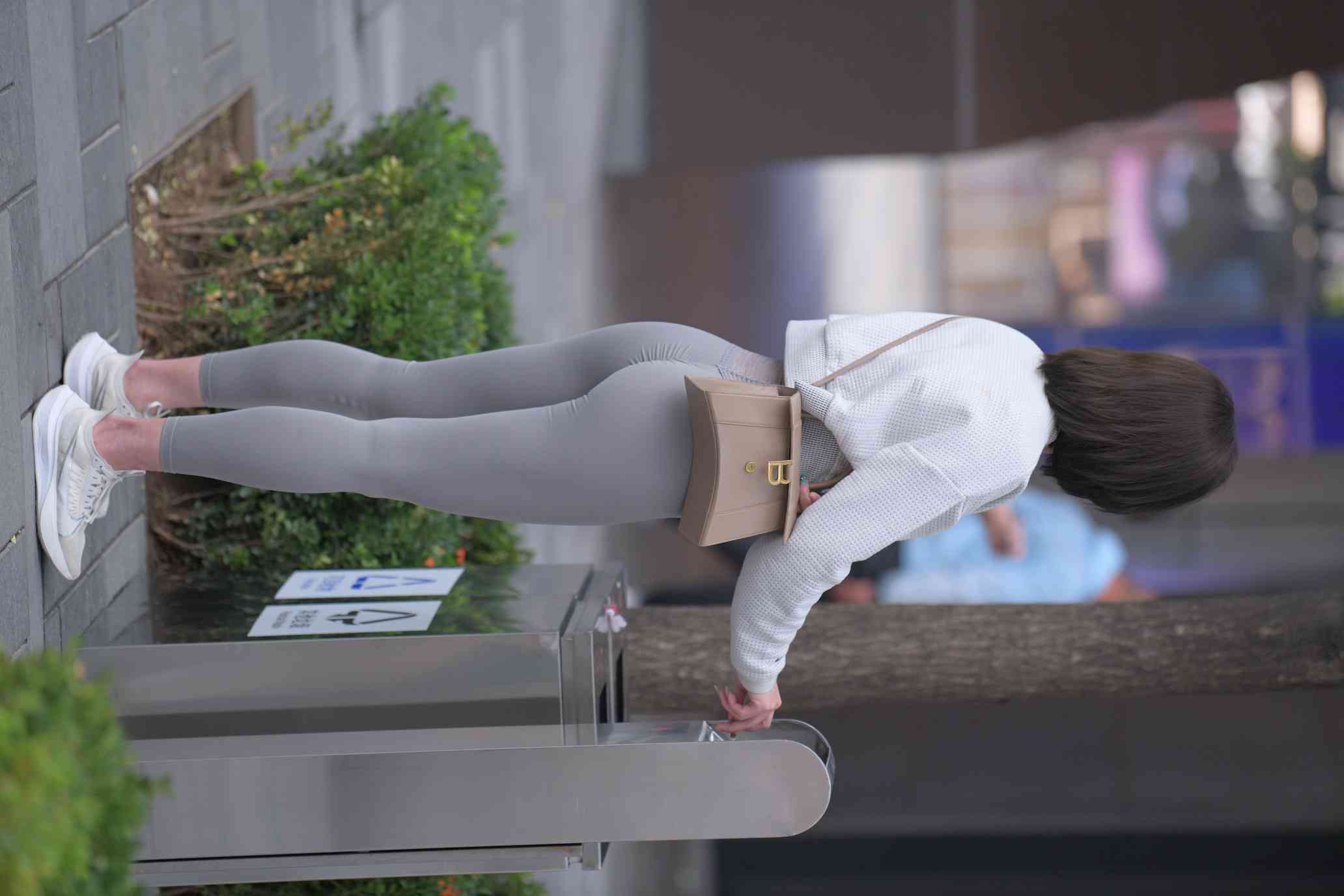 图片[5]-身材很好的短发瑜伽裤姑娘【157P】04015-q图库摄影套图图片大全