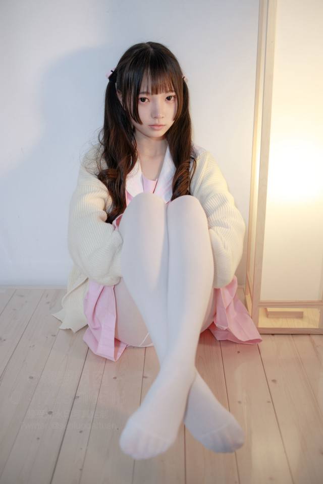 好像有什么心事的白丝双马尾女孩【59P】20022-q图库摄影套图图片大全