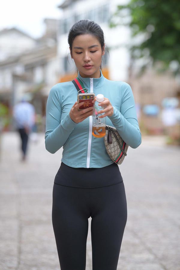 结束完了一天的瑜伽训练【254P】00011-q图库摄影套图图片大全