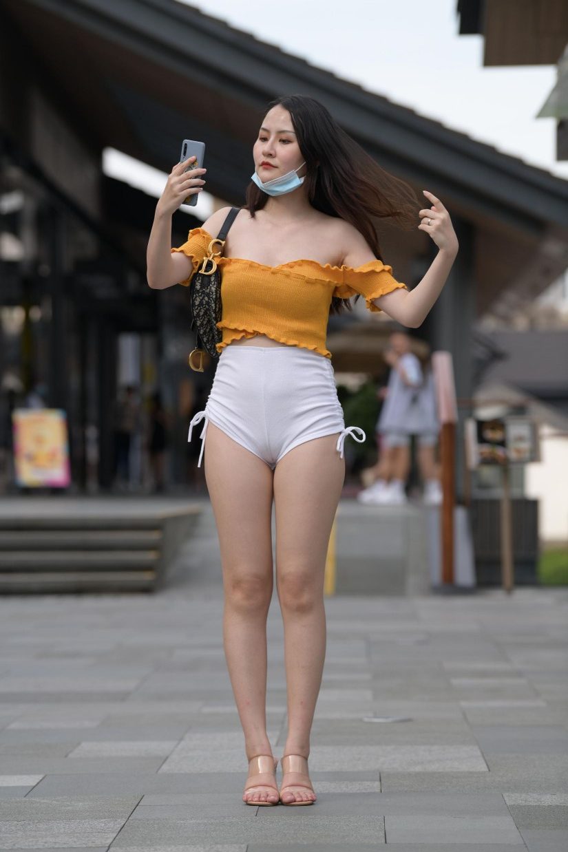 高腰白色短裤的漂亮女孩【767P】00065-q图库摄影套图图片大全