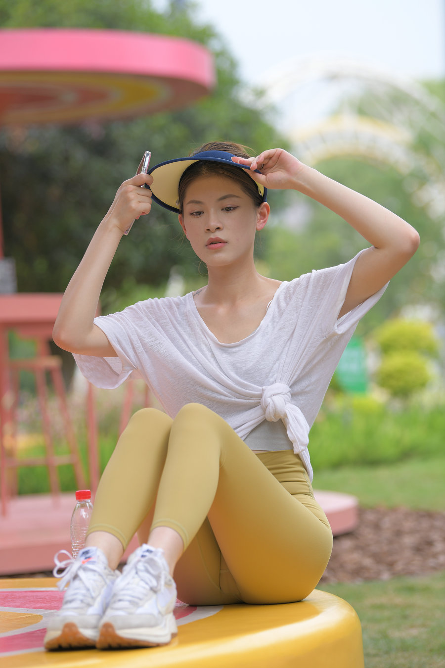 戴着遮阳帽的瑜伽裤女孩J2965 796P1V-27.1GB-q图库摄影套图图片大全