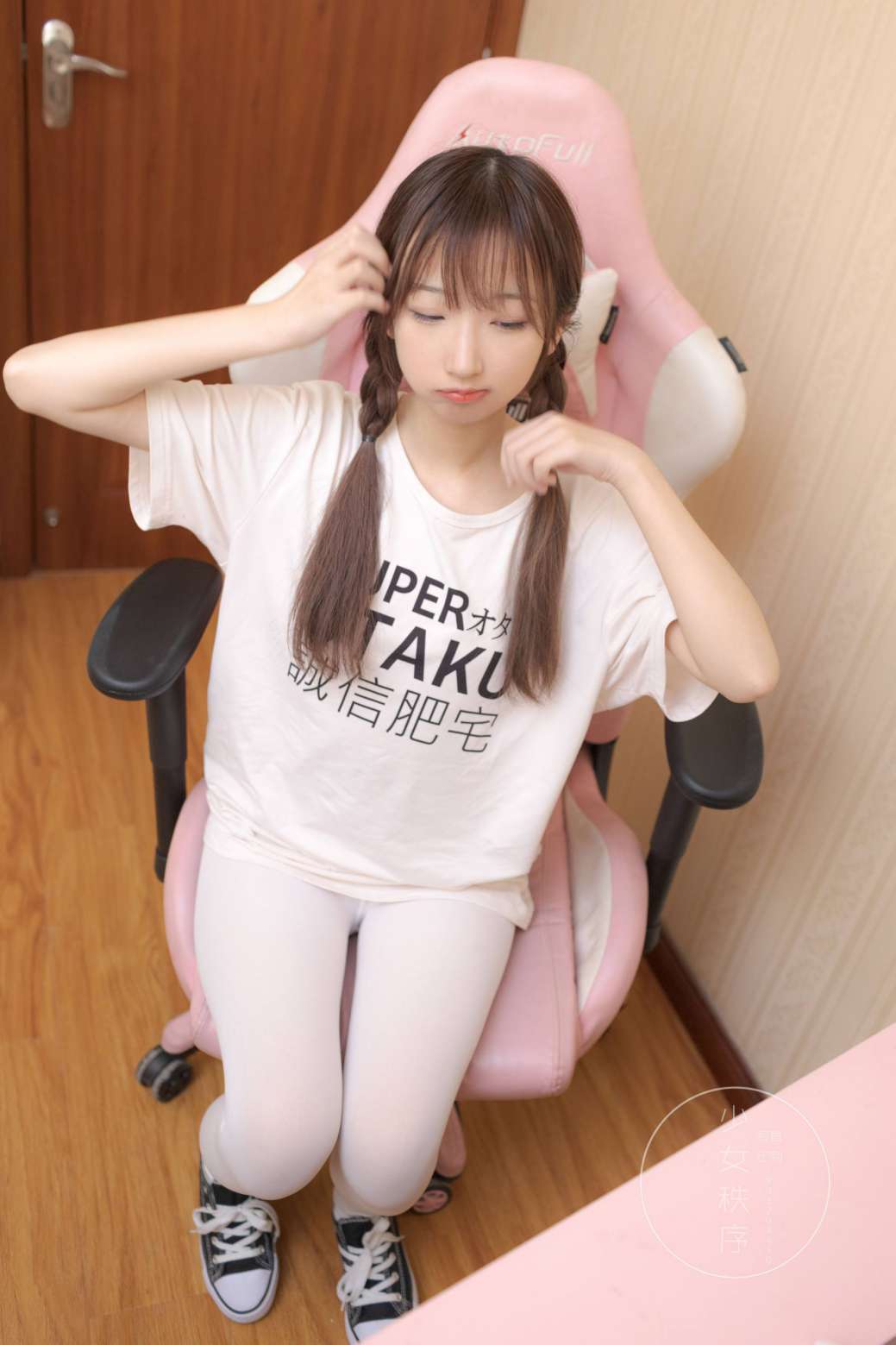 图片[2]-喜欢玩电竞的双马尾粉红女孩【65P】20026-q图库摄影套图图片大全