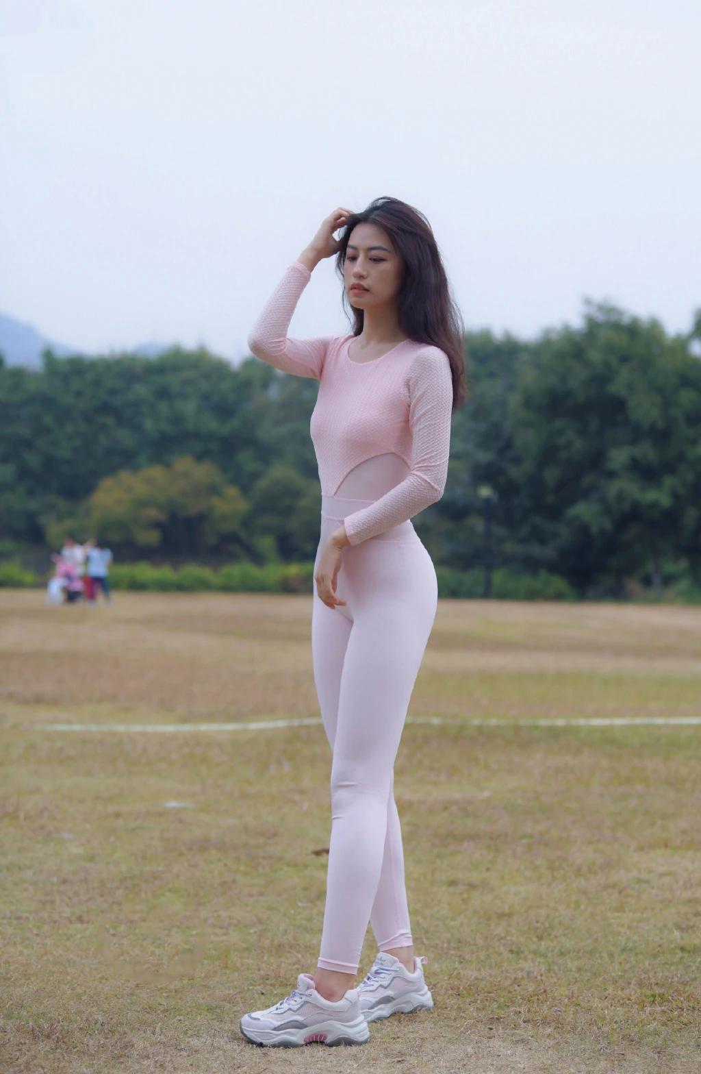 图片[1]-柔情似水的瑜伽裤姑娘 J1429 291P1V-14.6GB-q图库摄影套图图片大全