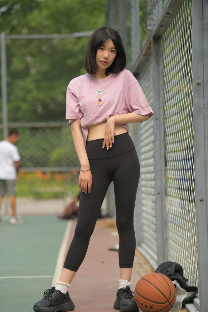 图片[3]-穿瑜伽裤打篮球的大三女孩J2198 463P1V-18.6GB-q图库摄影套图图片大全