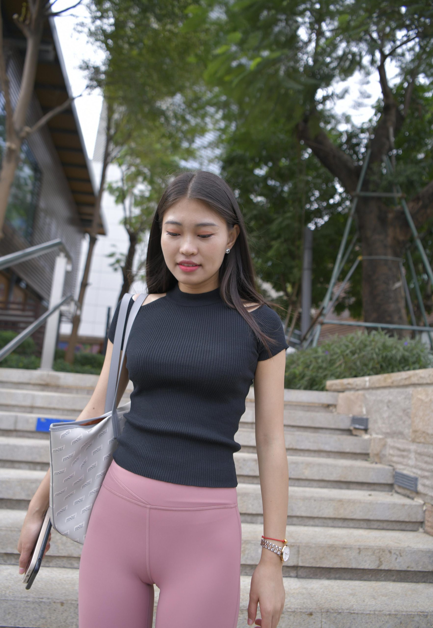 图片[2]-走在街头的瑜伽裤小女人 J1530 213P1V-9.18GB-q图库摄影套图图片大全