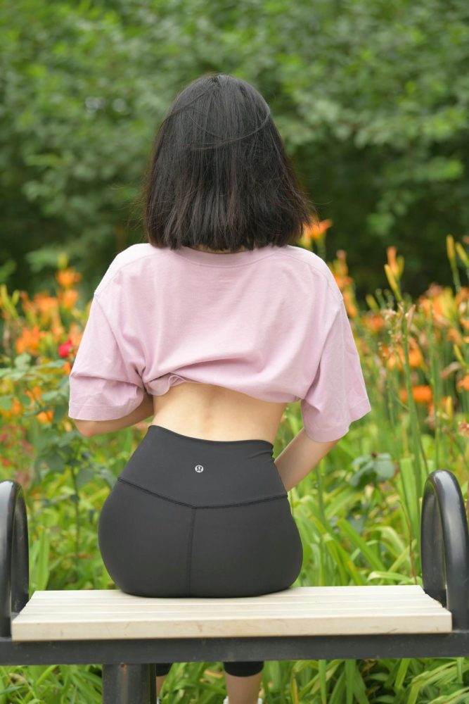 图片[2]-穿瑜伽裤打篮球的大三女孩J2198 463P1V-18.6GB-q图库摄影套图图片大全