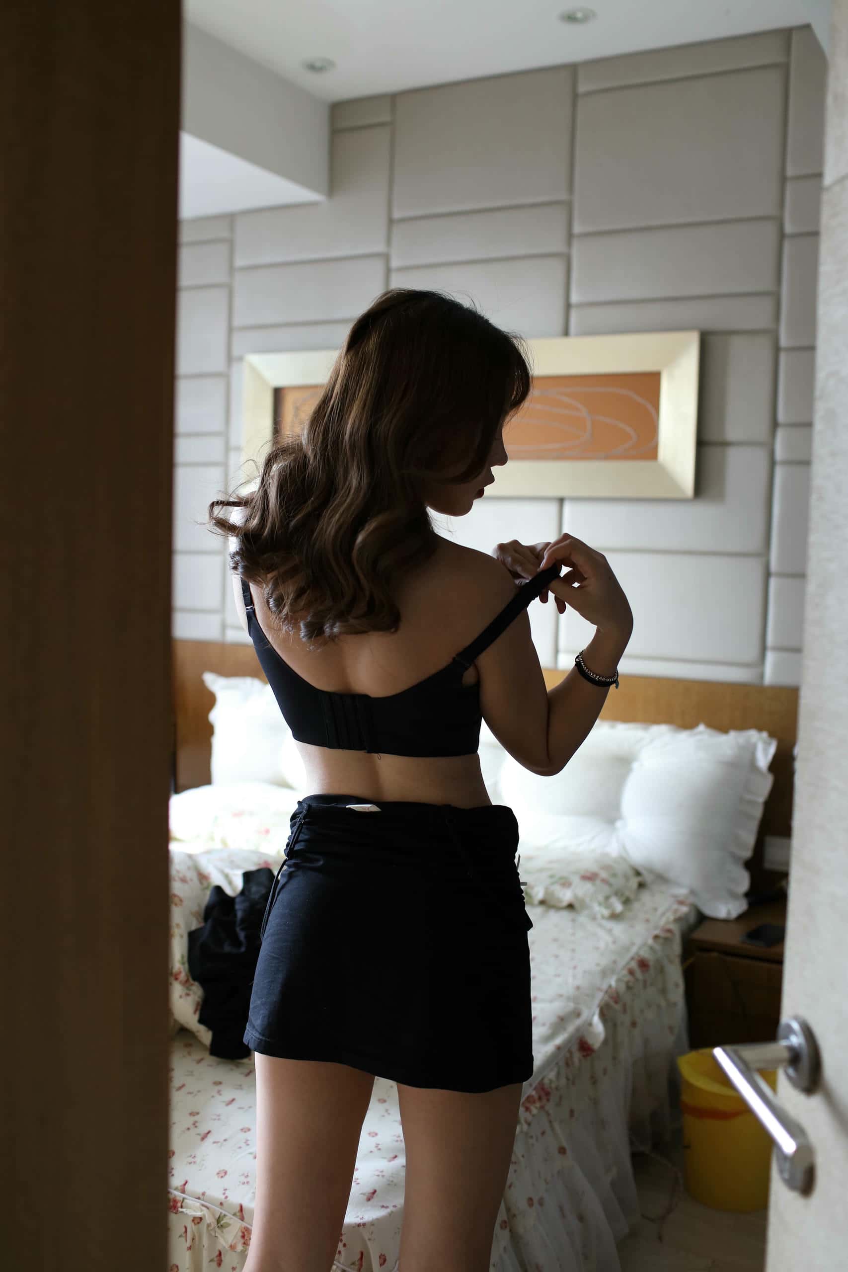 穿黑色紧身裙柔情似水的女孩【329P】000062-q图库摄影套图图片大全