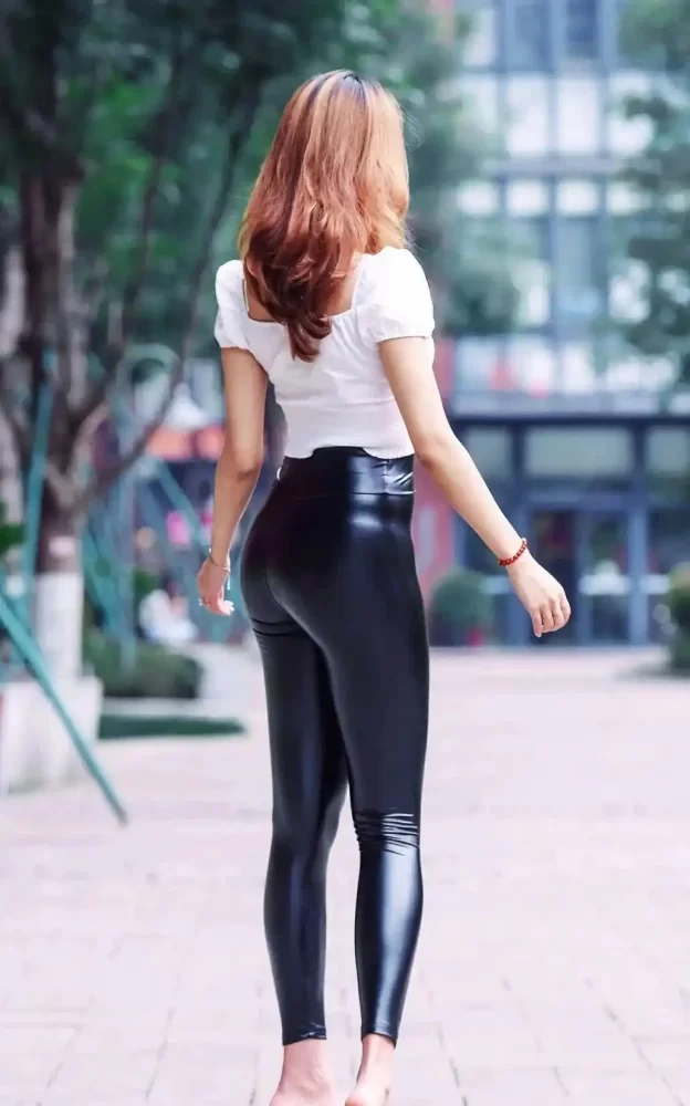 图片[4]-紧身皮裤时尚女人 J1940 605P1V-23.8GB-q图库摄影套图图片大全