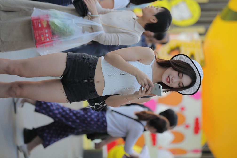 非常时尚阳光的牛仔热裤女孩【808P】00064-q图库摄影套图图片大全