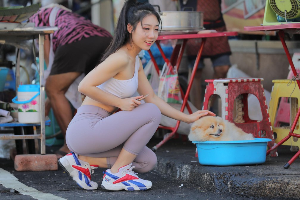 图片[3]-逛商场买东西的瑜伽裤老师【666P】00012-q图库摄影套图图片大全