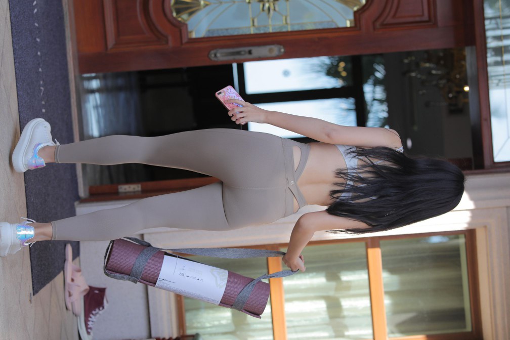 图片[5]-灰色瑜伽裤温柔的女孩【369P】00058-q图库摄影套图图片大全