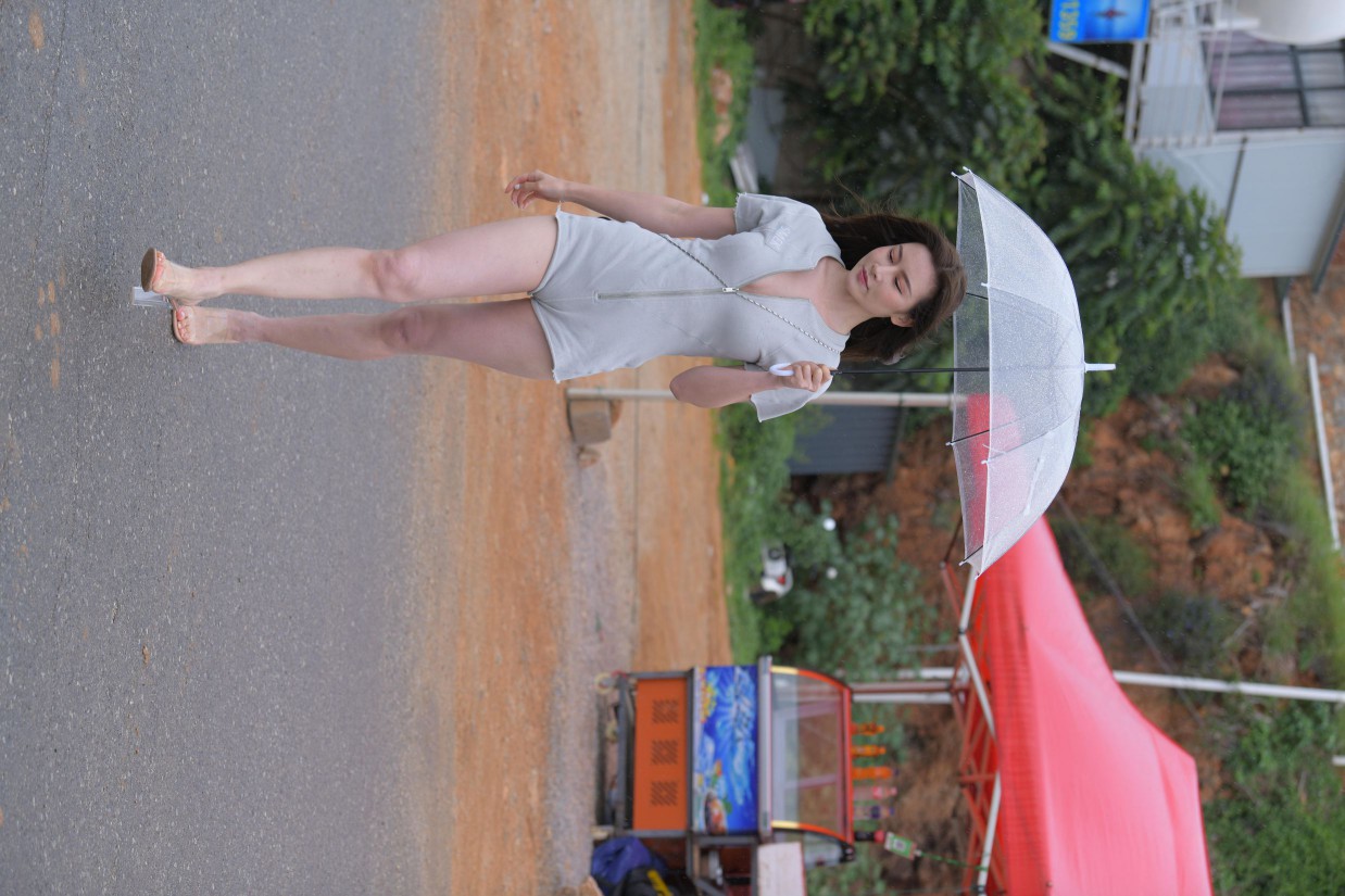 阴雨天在海边骑车的长发女人【156P】00044-q图库摄影套图图片大全