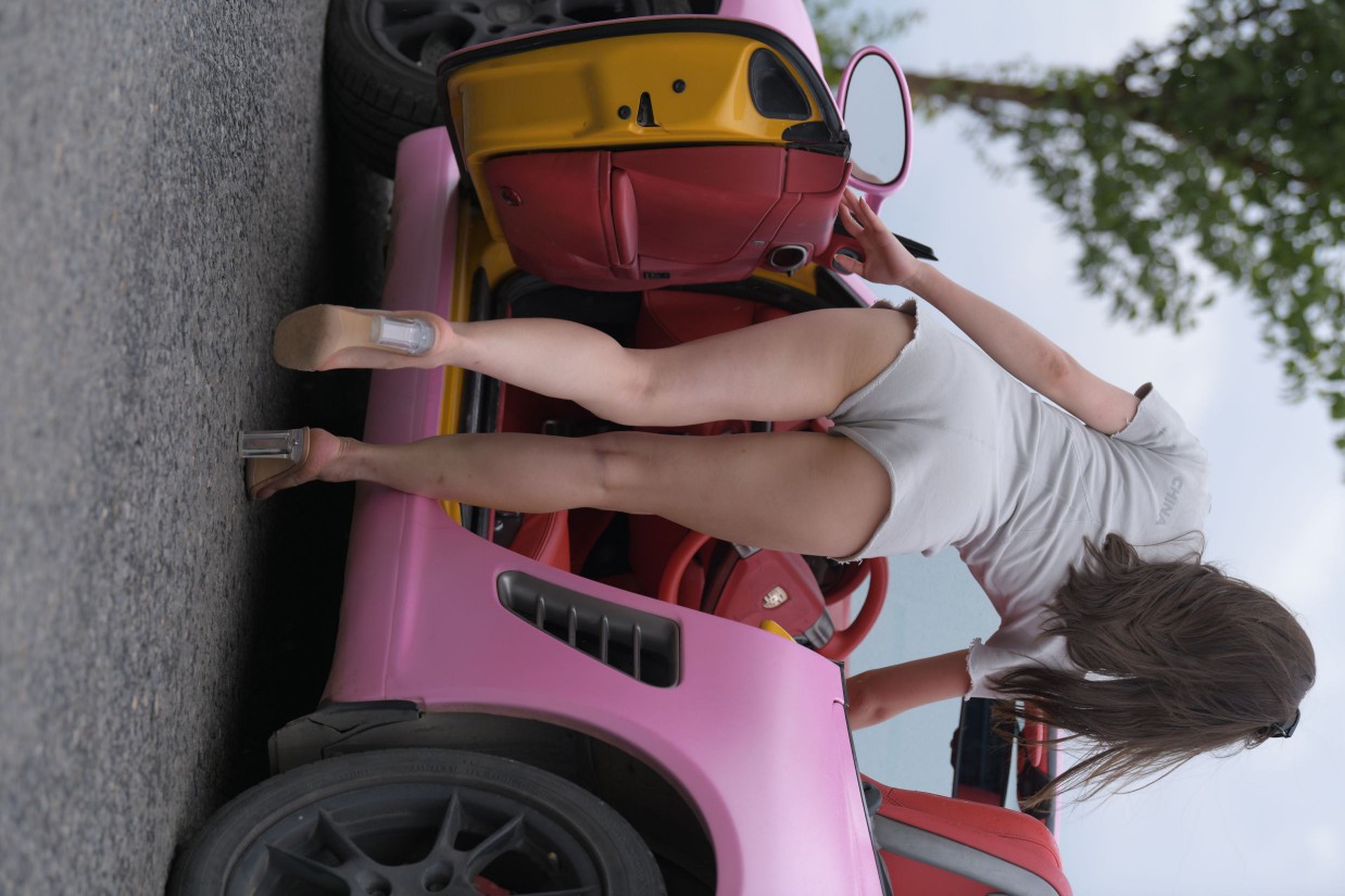 在海边开跑车的连衣短裤女孩【390P】00030-q图库摄影套图图片大全