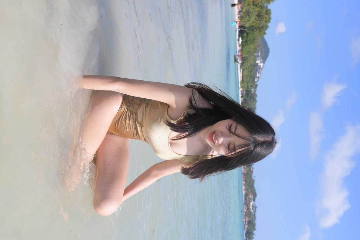 图片[5]-戴太阳帽在海边晒太阳的比基尼女孩【377P】00014-q图库摄影套图图片大全