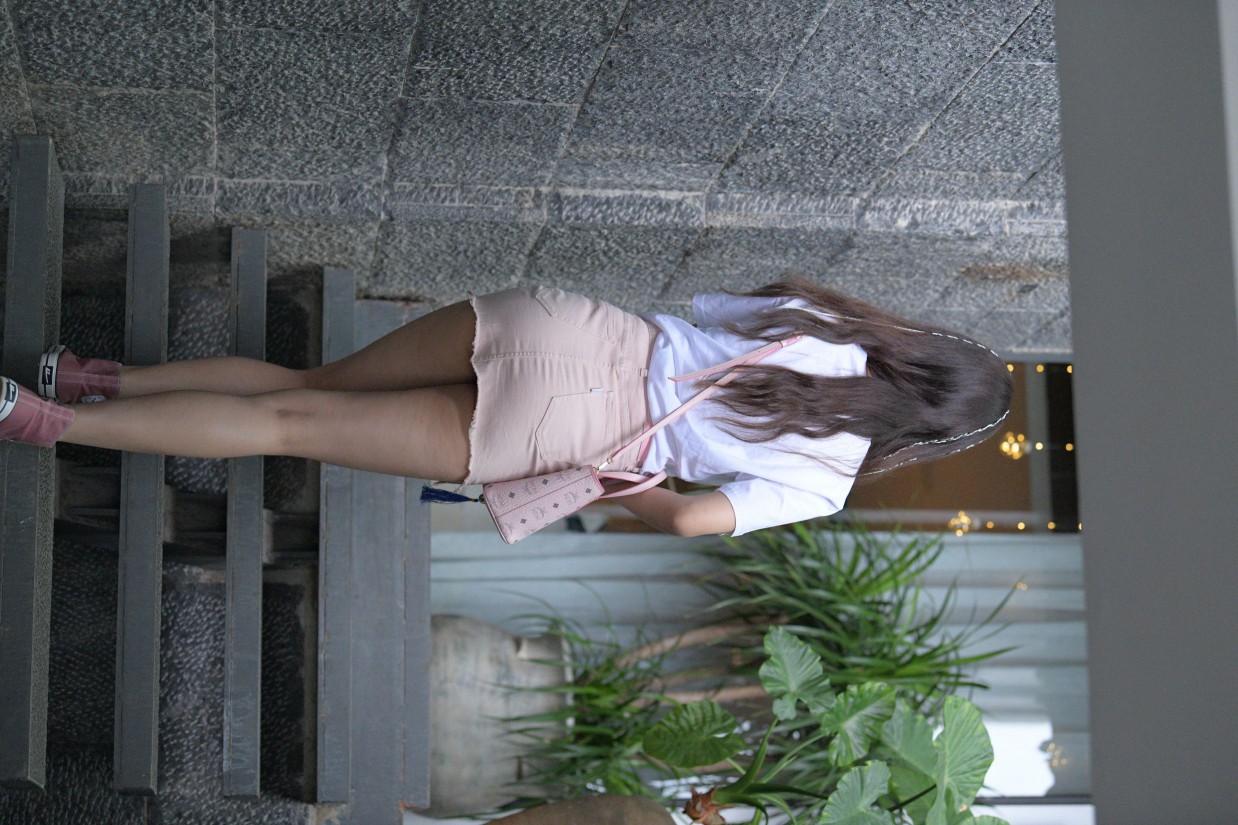 非常清纯甜美的短裙姑娘在逛街【458P】00052-q图库摄影套图图片大全