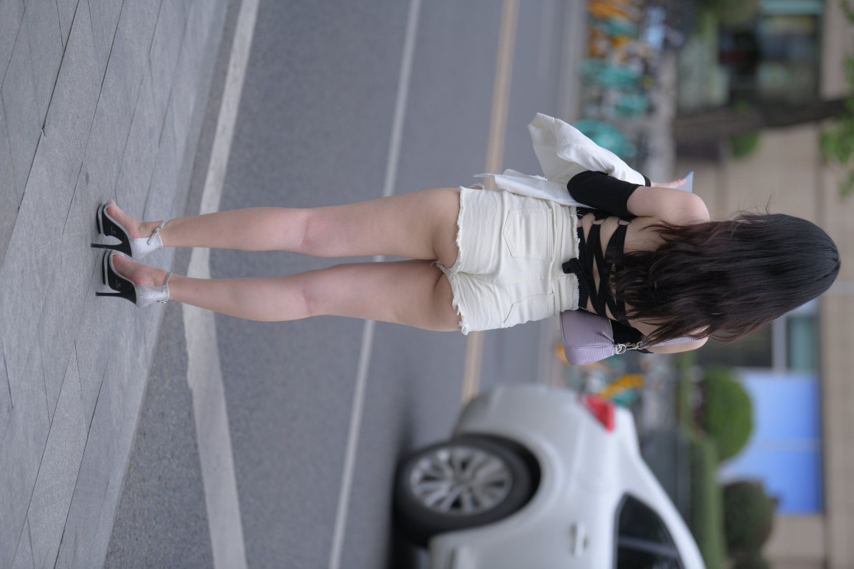 长发飘飘的白色热裤美丽女孩【49P】00029-q图库摄影套图图片大全