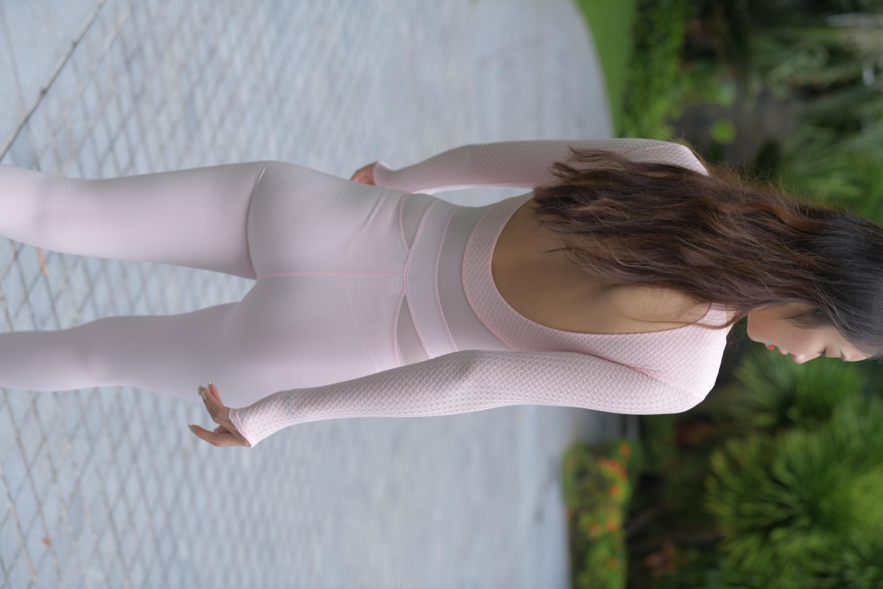 很漂亮眼睛也很大的白色瑜伽裤女孩【249P】00063-q图库摄影套图图片大全