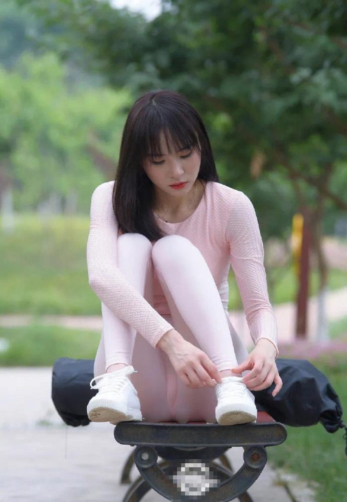 图片[4]-粉粉的瑜伽裤女孩太可爱了 J2090 854P1V-30.4GB-q图库摄影套图图片大全