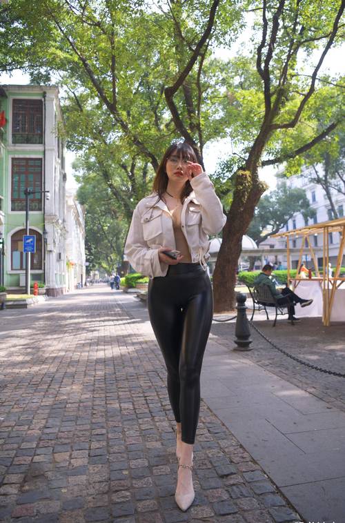 图片[2]-戴眼镜的皮裤女孩 J1473 1046P2V-35.5GB-q图库摄影套图图片大全