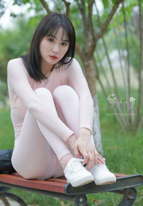 图片[2]-粉粉的瑜伽裤女孩太可爱了 J2090 854P1V-30.4GB-q图库摄影套图图片大全