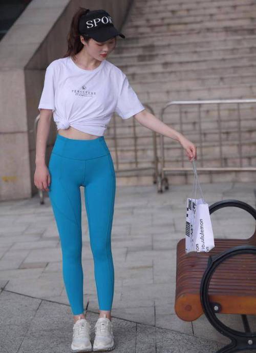 图片[3]-蓝色瑜伽裤阳光女孩J2095 611P1V-21.8GB-q图库摄影套图图片大全