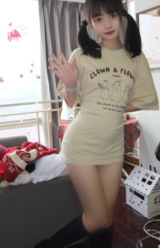 图片[9]-网格丝袜的清纯双马尾小姑娘-q图库摄影套图图片大全