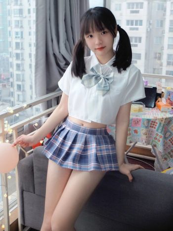 图片[7]-网格丝袜的清纯双马尾小姑娘-q图库摄影套图图片大全