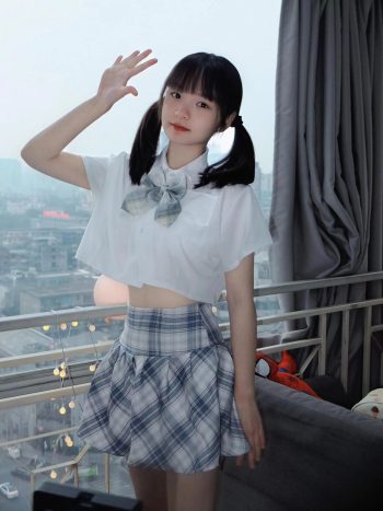 图片[6]-网格丝袜的清纯双马尾小姑娘-q图库摄影套图图片大全