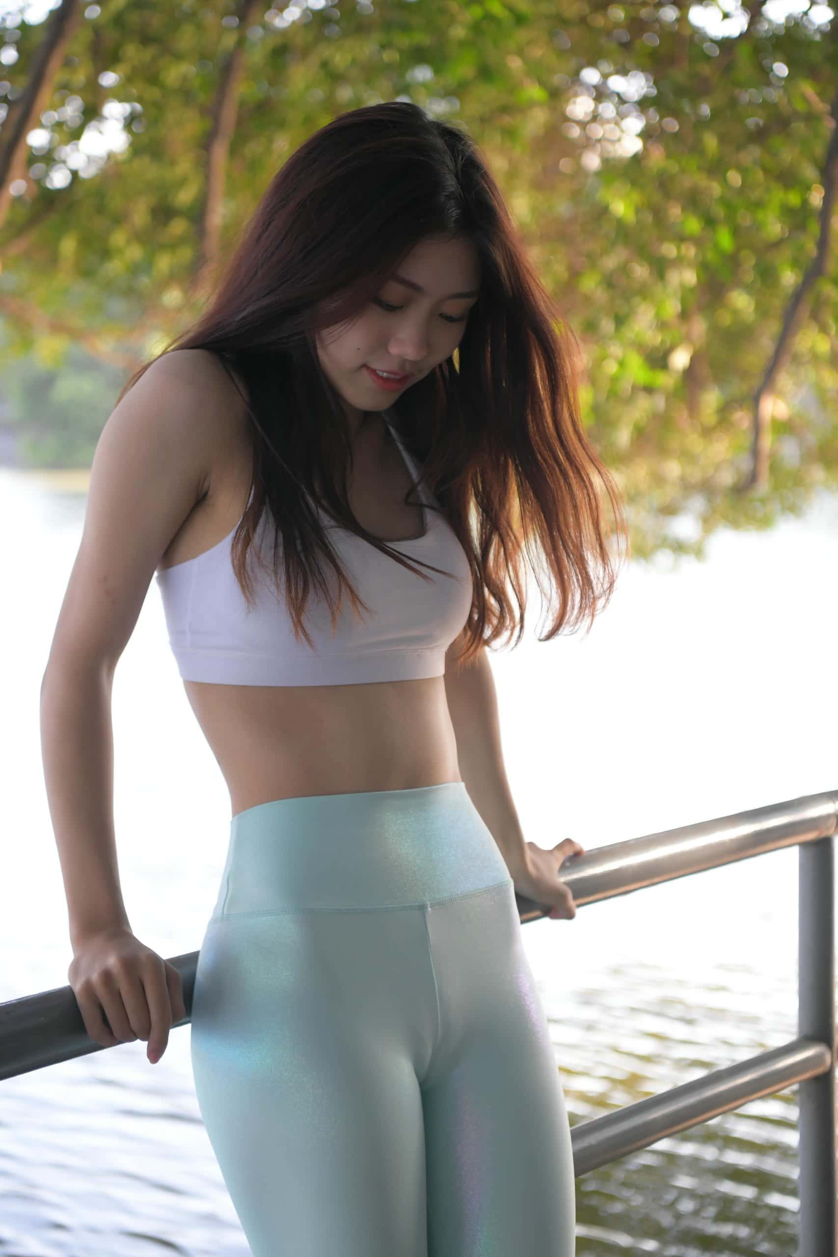 户外玩耍的瑜伽裤小姐姐【467P】J1419-q图库摄影套图图片大全