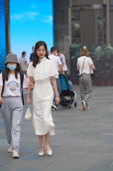 图片[2]-精选街拍作品 NO.3754 蕾丝旗袍-q图库摄影套图图片大全